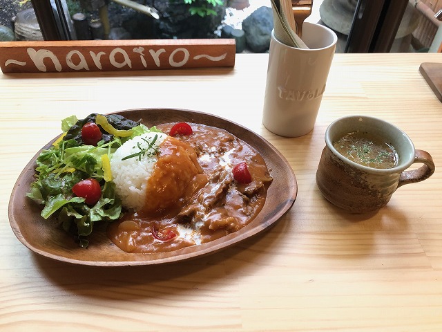 narairoカフェの自家製ハッシュドビーフ
